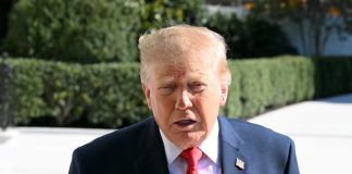Trump “E’ il momento di decidere se fare un accordo con l’Iran o distruggerli”