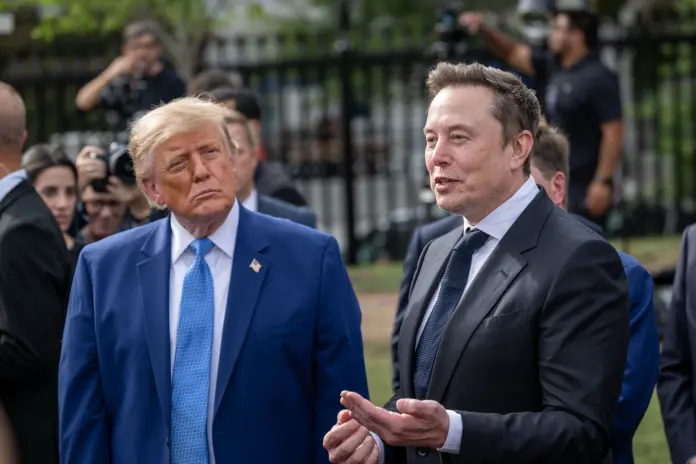 Washington, Donald Trump ed Elon Musk di nuovo insieme per la Super Intelligenza nel vertice con i leader del Tech