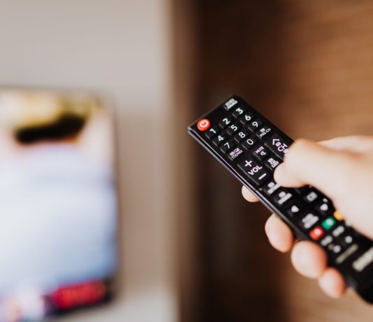 Studio Omnicom, sempre più uomini guardano di nascosto soap turche e fiction