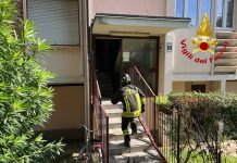Incendio in un appartamento di Milano, morta una 75enne