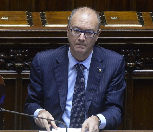 Tetto per gli alunni stranieri nelle classi, Valditara “Il nostro approccio è più mirato e concreto”