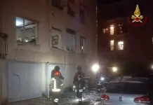 Esplosione in un condominio a Bergamo: crolla un solaio, ci sono feriti