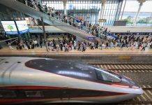 Cina: picco di passeggeri sui treni alla vigilia della Festa nazionale (2)