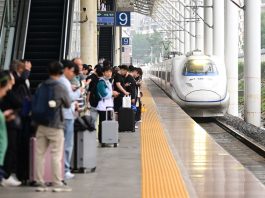 Cina: viaggi in treno di passeggeri registrano nuovo record giornaliero