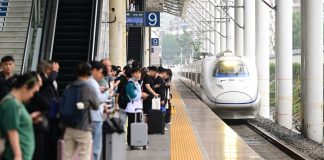 Cina: viaggi in treno di passeggeri registrano nuovo record giornaliero