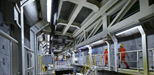 Cina: completato scavo con scudo del secondo tunnel della baia di Jiaozhou (3)