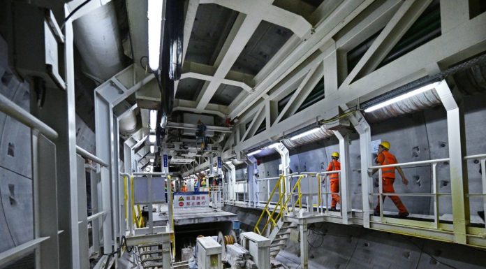 Cina: completato scavo con scudo del secondo tunnel della baia di Jiaozhou (3)