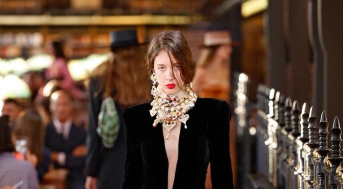 Parigi, Valentino presenta collezioni donna primavera/estate 2027 (1)