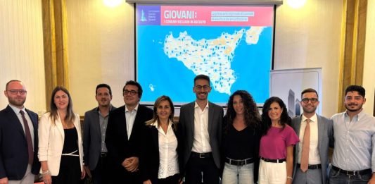 Anci Sicilia, nasce la prima rete di sportelli d’ascolto per i giovani. Porte aperte in oltre 50 Comuni