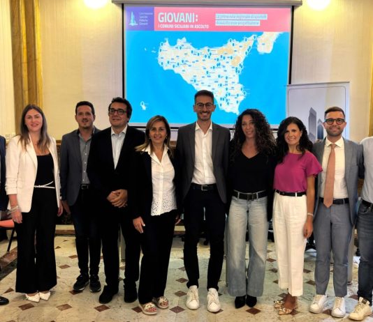 Anci Sicilia, nasce la prima rete di sportelli d’ascolto per i giovani. Porte aperte in oltre 50 Comuni