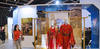 Cina: i turisti diventano attori di fiction nella “Hollywood cinese” di Hengdian