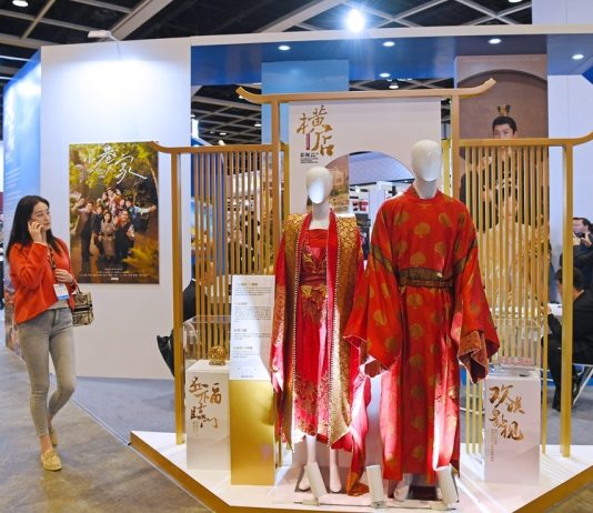 Cina: i turisti diventano attori di fiction nella “Hollywood cinese” di Hengdian