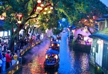 Cina: tour notturni in tutto il Paese durante vacanze per Festa nazionale (1)