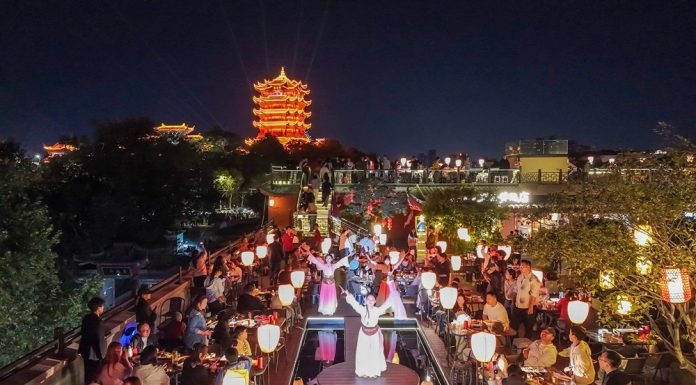Cina: tour notturni in tutto il Paese durante vacanze per Festa nazionale (2)
