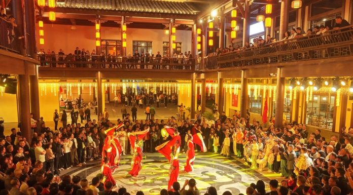 Cina: tour notturni in tutto il Paese durante vacanze per Festa nazionale (4)