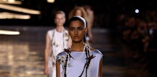 Francia: collezione Primavera/Estate 2027 di Chanel alla Paris Fashion Week (3)