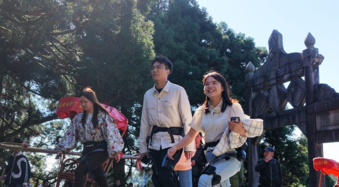 Cina: tecnologie avanzate arricchiscono il turismo per la Festa nazionale (2)