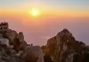 Cina: turisti sul monte Tai per ammirare l’alba (2)