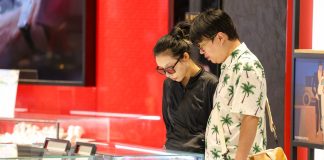 Cina: Festa nazionale, acquisti duty-free per 855 milioni di yuan a Hainan (1)