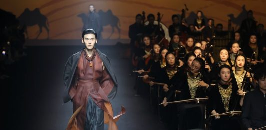 Cina: al via la Shanghai Fashion Week primavera/estate 2027 (3)
