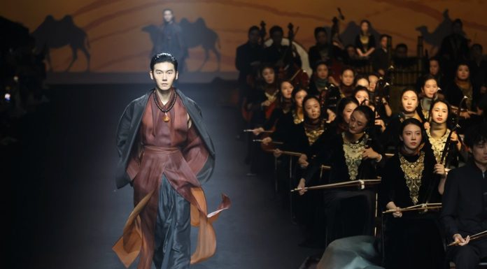 Cina: al via la Shanghai Fashion Week primavera/estate 2027 (3)