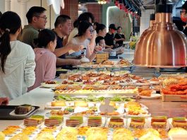 Cina: Hainan, crescono turismo e consumi durante vacanze per Festa nazionale (1)