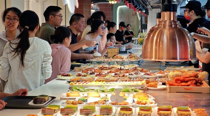 Cina: Hainan, crescono turismo e consumi durante vacanze per Festa nazionale (1)