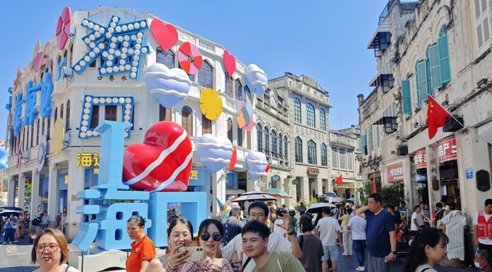 Cina: Hainan, crescono turismo e consumi durante vacanze per Festa nazionale (2)