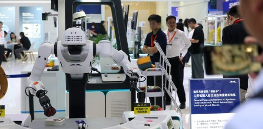 Cina: iniziata a Shanghai la 26esima China International Industry Fair (2)