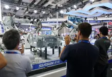 Cina: iniziata a Shanghai la 26esima China International Industry Fair (3)