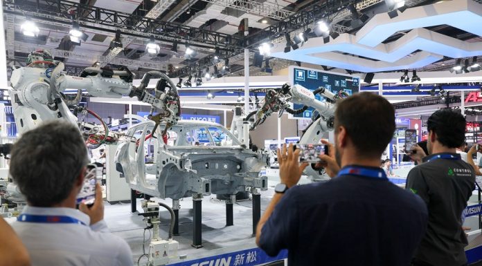 Cina: iniziata a Shanghai la 26esima China International Industry Fair (3)