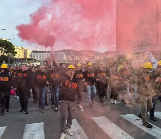 Ex Ilva, nuovo corteo a Genova: “Vogliamo un documento firmato”