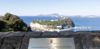 A Napoli una targa commemorativa dedicata alla Regina Maria di Romania