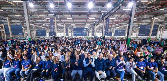 Stellantis, a Torino oltre 700 studenti alla scoperta delle professioni del futuro