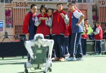 Cina: festival su scienza e tecnologia in una scuola di Urumqi (1)