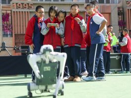 Cina: festival su scienza e tecnologia in una scuola di Urumqi (1)