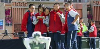 Cina: festival su scienza e tecnologia in una scuola di Urumqi (1)