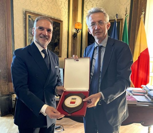Napoli, si è insediato il nuovo questore Fausto Lamparelli