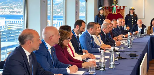 Nasce l’Agenzia Unica per la Mobilità dello Stretto, protocollo tra Messina e Reggio Calabria