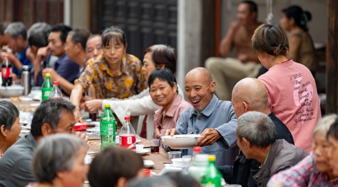 Cina: Lanxi, banchetto accoglie oltre 500 anziani per Festa del doppio nove (1)