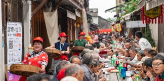 Cina: Lanxi, banchetto accoglie oltre 500 anziani per Festa del doppio nove (3)