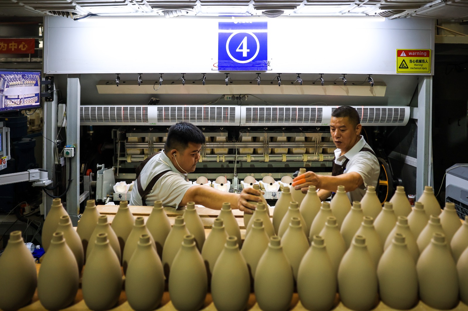 Cina: tradizione e innovazione per la ceramica celadon di Longquan (3)