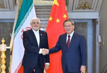 Premier cinese Li Qiang incontra primo vice presidente iraniano Aref a Dushanbe