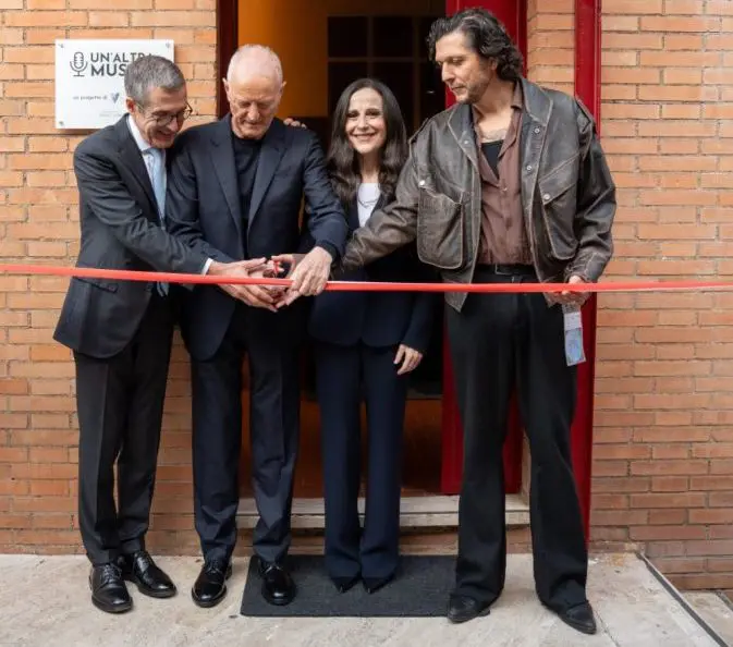 Intesa Sanpaolo Santo Versace