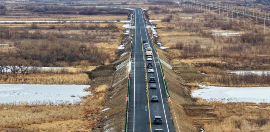 Cina: completati i lavori del valico stradale dell’isola di Heixiazi (2)