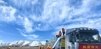 Cina: proseguono i soccorsi dopo il terremoto nello Xizang (1)