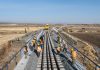 Cina: completata la posa dei binari sul grande ponte di Tongjiang (1)