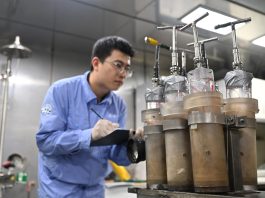 Cina: Jiaolong completa la 467esima immersione a 4.400 metri di profondità (1)