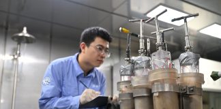 Cina: Jiaolong completa la 467esima immersione a 4.400 metri di profondità (1)