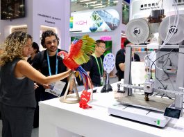 Cina: iniziata a Guangzhou la 140esima Fiera di Canton (1)